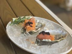 法国生蚝配酸忌廉三文鱼鱼子酱-Bistro 63 创意融合料理(广粤天地店)
