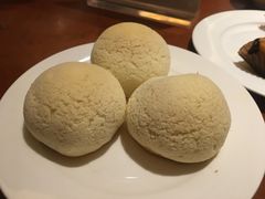 酥皮奶黄包-杭州JW万豪酒店-万豪中餐厅