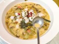 -东豪园林海鲜酒家(南港路辅路店)