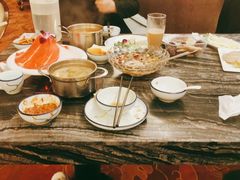 -云中捞高空旋转餐厅(商茂世纪广场店)