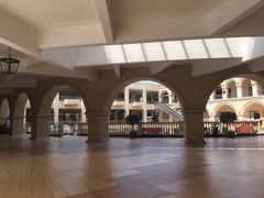 -王府井奥莱临潼小镇(临潼店)