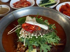 -喇喇排骨火锅·传统韩式脊骨汤(望京西园总店)