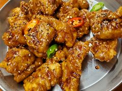 -BHC炸鸡(明洞总店)