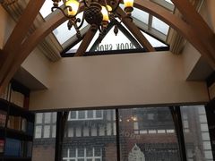 -钟书阁(松江泰晤士小镇店)