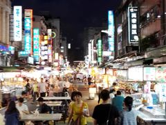 -六合夜市