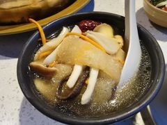 砂锅烩野杂菌-半山腰·云南菜(侨福芳草地店)