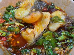 -肖肖酸萝卜鱼火锅(总店)