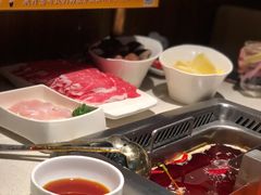 -海底捞火锅鲜切牛肉主题店(长寿路店)