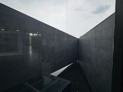 -知美术馆