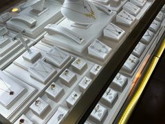 -鑫羽黄金首饰奢侈品回收鉴定