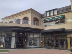 -王府井奥莱临潼小镇(临潼店)