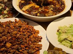 -小三峡食府(西五路店)