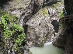 -龙水峡地缝景区