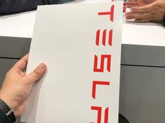 -TESLA 特斯拉(上海太古汇体验店)