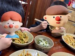 -亮亮面馆(经六路店)