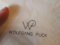 餐具摆设-WOLFGANG PUCK KITCHEN & BAR(迪士尼小镇店)