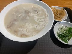 -刘记羊汤·烧饼夹肘子