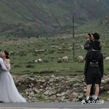 嘿嘿，是我喜欢的婚纱照了