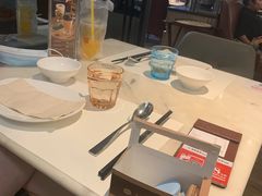 -港丽餐厅(高德置地店)