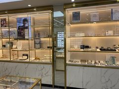 -世纪大明眼镜·蔡司战略授权店(汉街店)