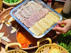 -洱火云南酸菜牛肉火锅(石景山当代商城店)