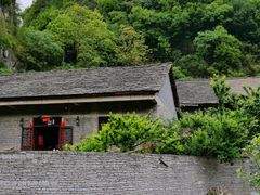 -高荡千年布依古寨旅游景区