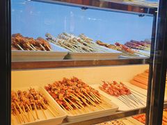 -哈尔滨小酒馆·鲜肉现穿自助烧烤(康新花园店)