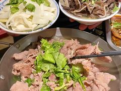 -肖四女乐山跷脚牛肉(滨江天街店)