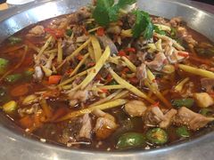 -兔行天下-鸿鹤鲜锅兔(中海国际店)