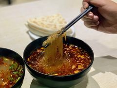 -牵人麻辣粉(粉巷店)