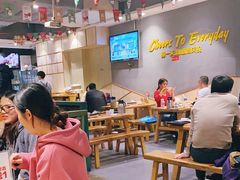 大堂-木屋烧烤(岗顶二店)