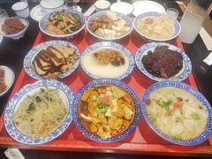 -蓝田九大碗民俗食府(蓝田店)