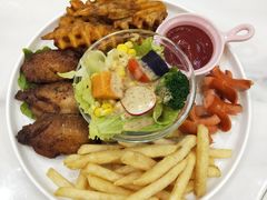 -丽莎沙拉轻食餐厅(国贸店)