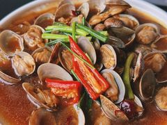 葱姜炒花蛤-鑫悦楼煎蟹·16年海鲜大排档