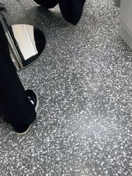 -东秀护肤造型