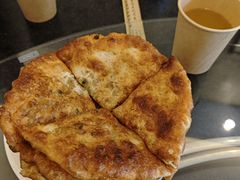 -周老三跷脚牛肉·全牛火锅(非遗传承店)