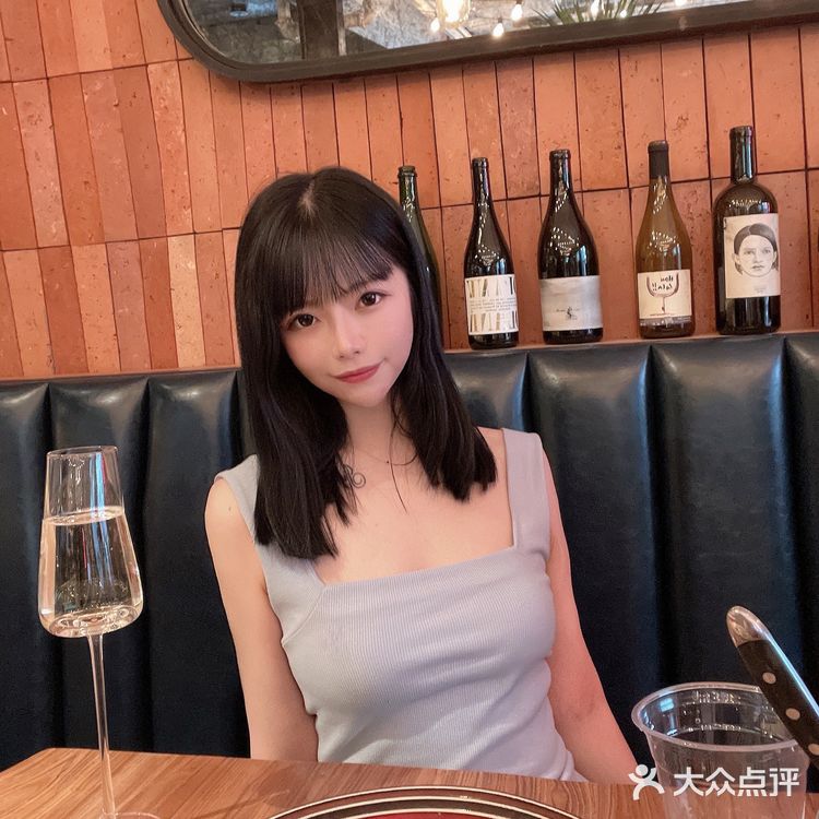 我又来了 这是三里屯吗 明明是巴黎的街边！！