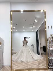 -予白婚纱礼服馆