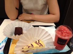 -麦当劳(展览路店)