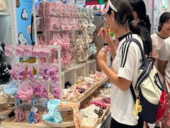 -名创优品(山东青岛华润万象城店)