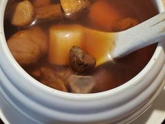 姬松茸桂圆栗子炖汤-水木苼 蔬食料理