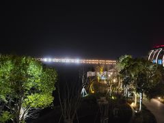 -上海滴水湖皇冠假日酒店