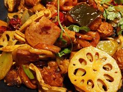 -风光老灶麻辣香锅(大成路翠微百货店)