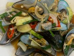 -两兄弟Song Pee Nong(2号店)