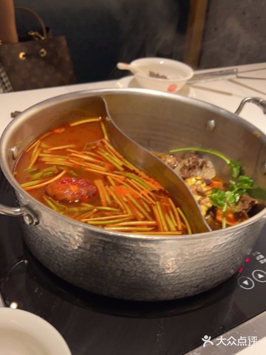 牛焱·贵州黄牛肉火锅(城西银泰店)图片