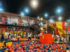 -极限Jump蹦床·新潮玩运动世界·室内乐园·团建·派对中心