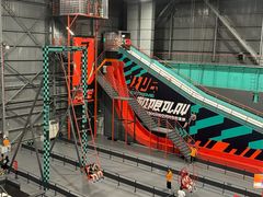 -极限PLAY运动娱乐新世界·团建派对潮玩休闲馆·室内蹦极高空游乐园