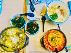 -灵芝妹子海鲜米线(劳动公园店)