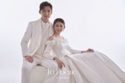 -乐派诗婚纱摄影