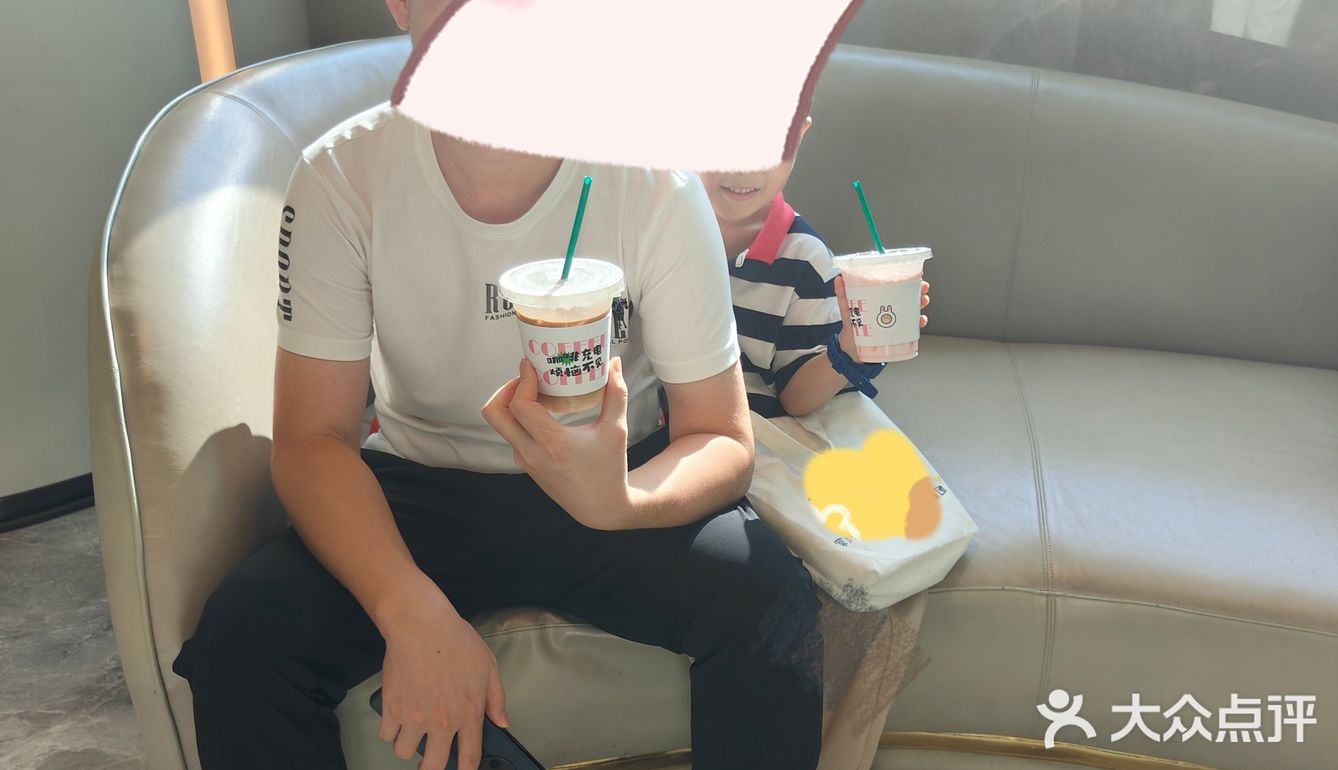 来长沙玩，发现了这家设在酒店大堂的#咖啡吧